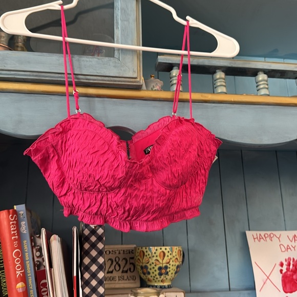 Zara Tops - Zara pink crop top